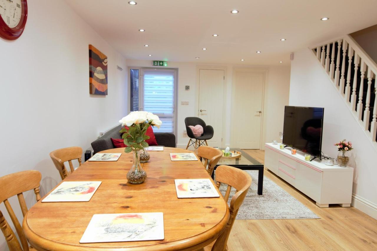 Apartament Stylish 2 Bedroom In The Heart Of Greenwich Londra
